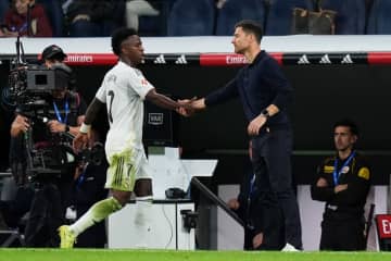 ヴィニシウスのPK失敗に不満顔も…X・アロンソ監督「大したことではない」