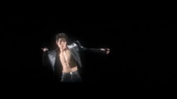 INFINITE ドンウ、6年8ヶ月ぶりのソロカムバックを予告！裸ジャケット＆鍛えられた腹筋に視線釘付け