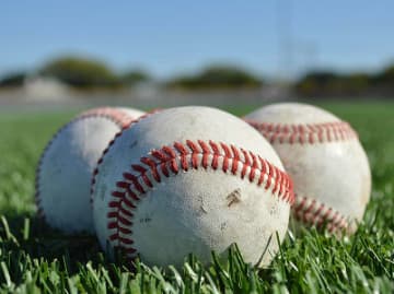 守備力と機動力で一軍の舞台に！巨人ドラフト指名の社会人ベストナインの即戦力遊撃手とは！？【ドラフト2025】