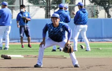 【DeNA】蝦名、来季は内野手として勝負　その「勝算」は