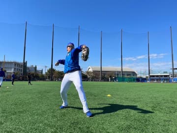 【DeNA】山崎、メジャーか残留か、いろいろ話し合い　「悔いのない判断へ頑張る」