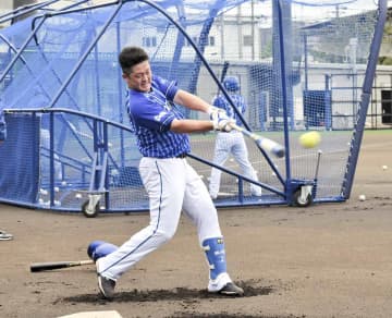 【DeNA】「バッティングいきまーす」　牧、「厳しい言葉」を糧に鍛錬