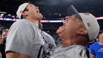 ワールドシリーズ連覇に大谷翔平とロバーツ監督が喜び爆発　PSは2勝＆8本塁打の投打二刀流で躍動