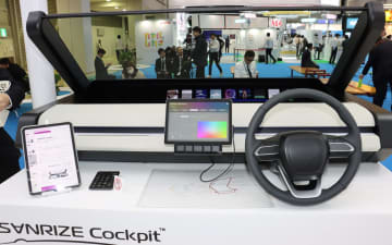 矢崎総業、快適さを高めて表示を見やすくする次世代コクピット「サンライズコクピット」など展示