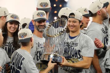 「強さを語るにはこれしかないような戦い方」連覇ドジャースの“らしい”逆転劇に元メジャーリーガー解説者も脱帽「見事に貫き通した」