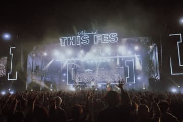 【ライブレポート】[Alexandros]主催＜THIS FES ’25＞Day1、地元・相模原で7組が響宴
