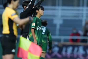 15歳でプロデビュー「まじか」　ゴール関与の出色プレー披露…中学生が最年少記録を更新「すごいなぁ」