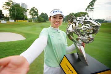 山下美夢有が8打差逆転　三つ巴のプレーオフ制し米ツアー2勝目「応援が力になりました」