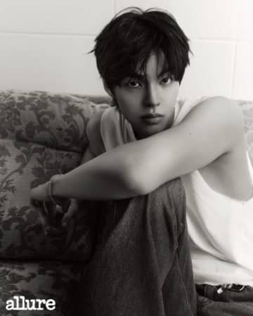 「未知のソウル」「トリガー」などヒット作に続々出演！パク・ユンホ、中性的な魅力から爽やかな少年美まで披露