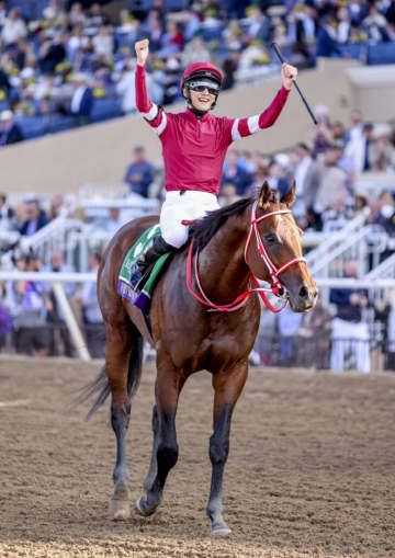 【BCクラシック】フォーエバーヤング、世界制覇。坂井瑠「馬に感謝、全てに感謝」