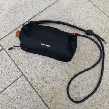 【サコッシュ】流行遅れ？今っぽいデザインは？ 知っておくべきファッション事情2025