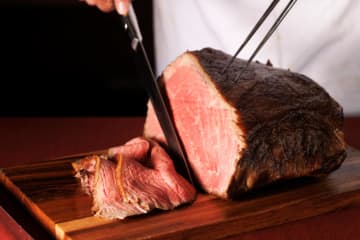 【食べ放題ニュース】“トリュフソースのローストビーフ”も食べ放題！Xmas＆年末年始限定の至福ホテルビュッフェ