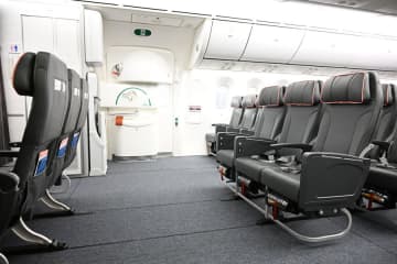 AirJapan、機内での有料座席移動サービス開始　500円〜4,000円