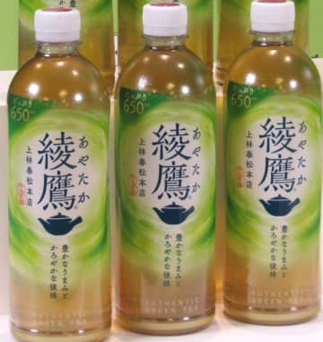 コカ・コーラボトラーズジャパンが緑茶飲料を追加値上げ　背景に原料茶葉の急騰　来春までに最大20円引き上げ　「綾鷹」に自信