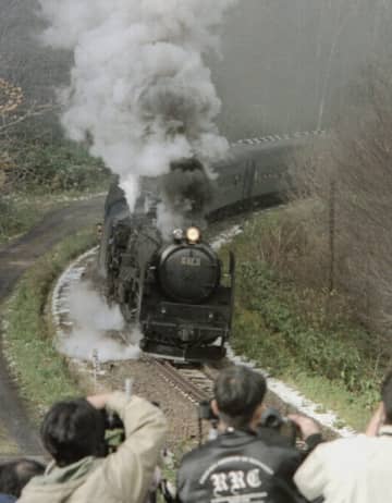 ＜あのころ＞SL「C62」ラストラン　30年前の11月3日
