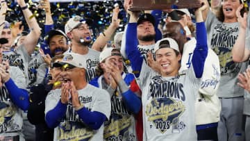 「彼のおかげでいい監督になれました」山本由伸の熱投を指揮官が絶賛　頂点導く連投に「本当に常識外れ」