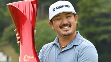 「初代チャンピオンってうれしい」佐藤大平が男子ゴルフ新大会優勝　ウオーターシャワーの祝福に「祝ってもらえ幸せ」