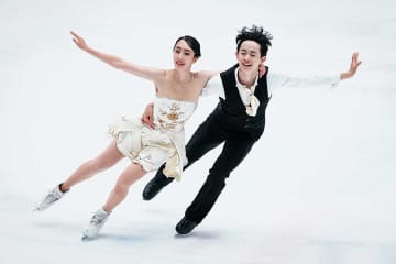 アイスダンス“いくこう”V　ミラノ五輪へ望み　「ドテっと」転倒も熱演、島田「つかみにいく」