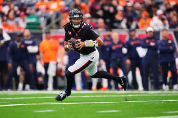 テキサンズQBストラウドが脳しんとうでブロンコス戦途中離脱