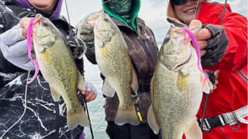 エンジョイモードで入れ食い中！冷え込みも冷静に考えれば例年通り。「ビッグサイズも混じるし、楽しい季節！」