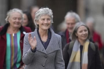 「ダイアナ妃の魂を感じる」アイルランド次期大統領、68歳にして運動神経"バツグン"動画が話題に「大差で勝利した理由がわかる」