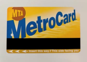 スライド式にさようなら、ニューヨーク地下鉄の“顔”「メトロカード」年内で販売終了