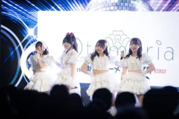 デビュー１か月の４人組アイドルグループＯｔｏｍｅｒｉａ　ラーメンフェスで観衆を魅了