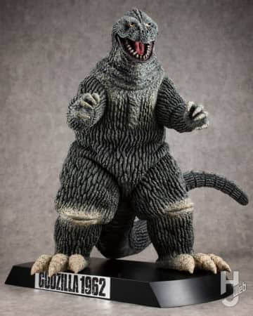 本日開催の「ゴジラ・フェス2025」に展示！『キングコング対ゴジラ』の激闘がUA Monstersで蘇る！力強い咆哮音や背びれの発光など「ゴジラ（1962） 富士山麓決戦Ver.」の魅力をレビュー！