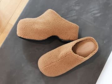 今年は“黒”より“ブラウン”の気分♡【niko and ...】買い足したい「ブラウンアイテム」