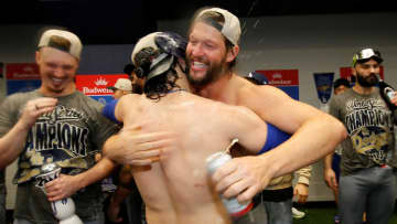 「これ以上の終わり方はできない」引退のカーショーが乾杯音頭　自身3度目の“世界一”で現役生活に終止符「みんなを愛している」