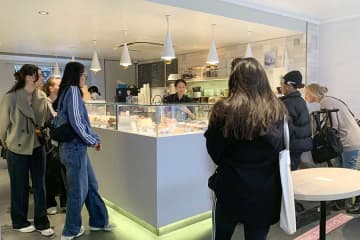 ワーホリ制度を活用して海外へ　安定より挑戦を選んだ日本人女性　決断の背景とは