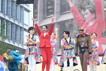 「号泣案件」御堂筋でＵＳＪ歴代パレード蘇る、懐かしの楽曲にファン歓喜