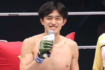 【RIZIN】桜庭和志の長男・大世が鮮やか一本勝ち、「親の七光りと言われて…言いたいこと忘れちゃいました」マイクでも会場沸かせる