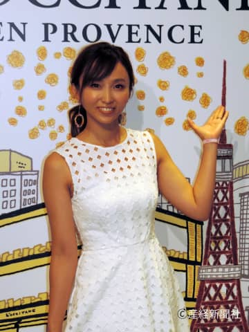 吉木りさ、母になっても美しい　家族写真に漂うリアルな愛情