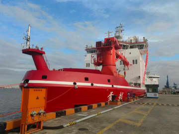 中国第42次南極観測隊が上海を出航