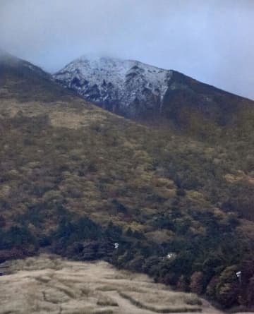 鳥取・大山で初冠雪確認　昨年より16日早く
