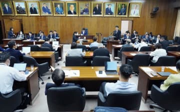 夫婦別姓「実現の動き止まった」　通称で自維合意、法案審議に影響