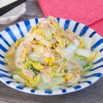 【白菜をパパッと炒めるだけ！】「この味付けウマい」ワンパンで簡単！絶品副菜レシピ