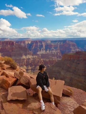「これ食べて、体型維持してるの凄すぎます。」人気YouTuber”まさか”のラスベガス豪遊総額に衝撃！