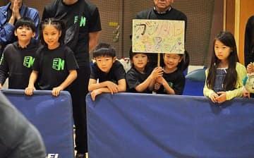 ＜レスリング＞【写真集】2025年全国社会人オープン選手権／団体戦決勝（抜粋）