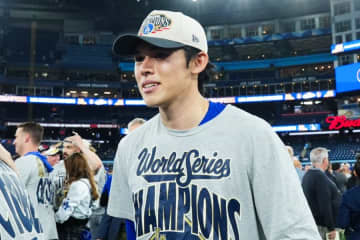 佐々木朗希が手にする“臨時ボーナス”　マイナー契約で移籍…最低年俸→今季報酬1.5倍も