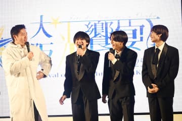 ＡｍＢｉｔｉｏｕｓ、吉村知事をベタ褒め「イケメン！」ダンスもレクチャー