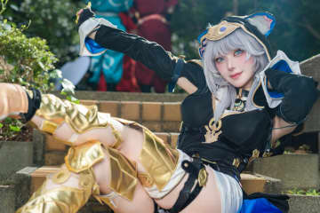 【コスプレ】挑発的な猫っぽいポージングにドキッ！『崩スタ』サフェルの振り向きポーズは“全人類ねこ化”したくなる可愛らしさ【写真11枚】