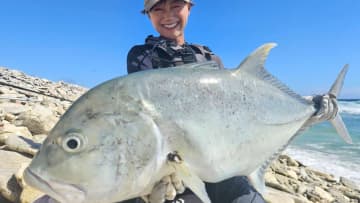 【福島和可菜のLove Fishing】海外遠征でGTとバチバチファイト！オカッパリから大型も・・・！