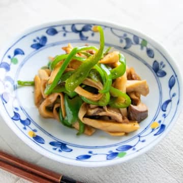 【手で割くだけで味変わる！？】「おかわりが止まらない」「10分で完成」エリンギの絶品おつまみ