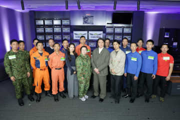 高波が迫り来る座礁船、氷壁から40ｍ滑落、花火が暴発…臨場感あふれるリアルな救出映像が続々『実録！奇跡の救出劇』