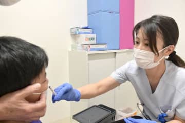 痛くない、鼻からインフルエンザワクチン　笠間市立病院で人気　接種1回、効果期間2倍