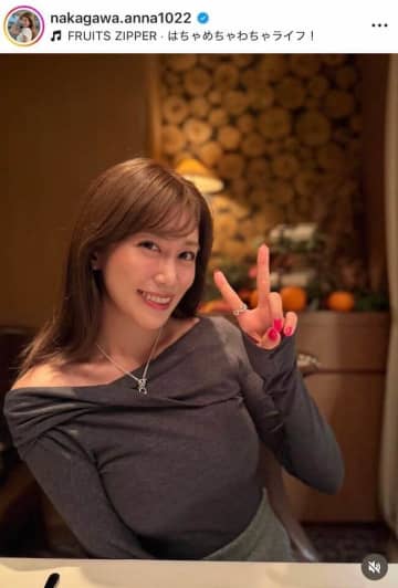 元NHK中川安奈アナ、真っ赤なノースリーブ×スカートのコーデ...色気にドキっ　「あまりにも美しすぎます」