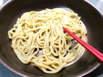【家事ヤロウ!!!】ギャル曽根さんのうどんの食べ方、絶対マネしたい！ちょっと味付け変えるだけでこのうまさ♡