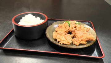 『オモウマい店』元イタリアンシェフのからあげ店、創作したソースは200種類以上